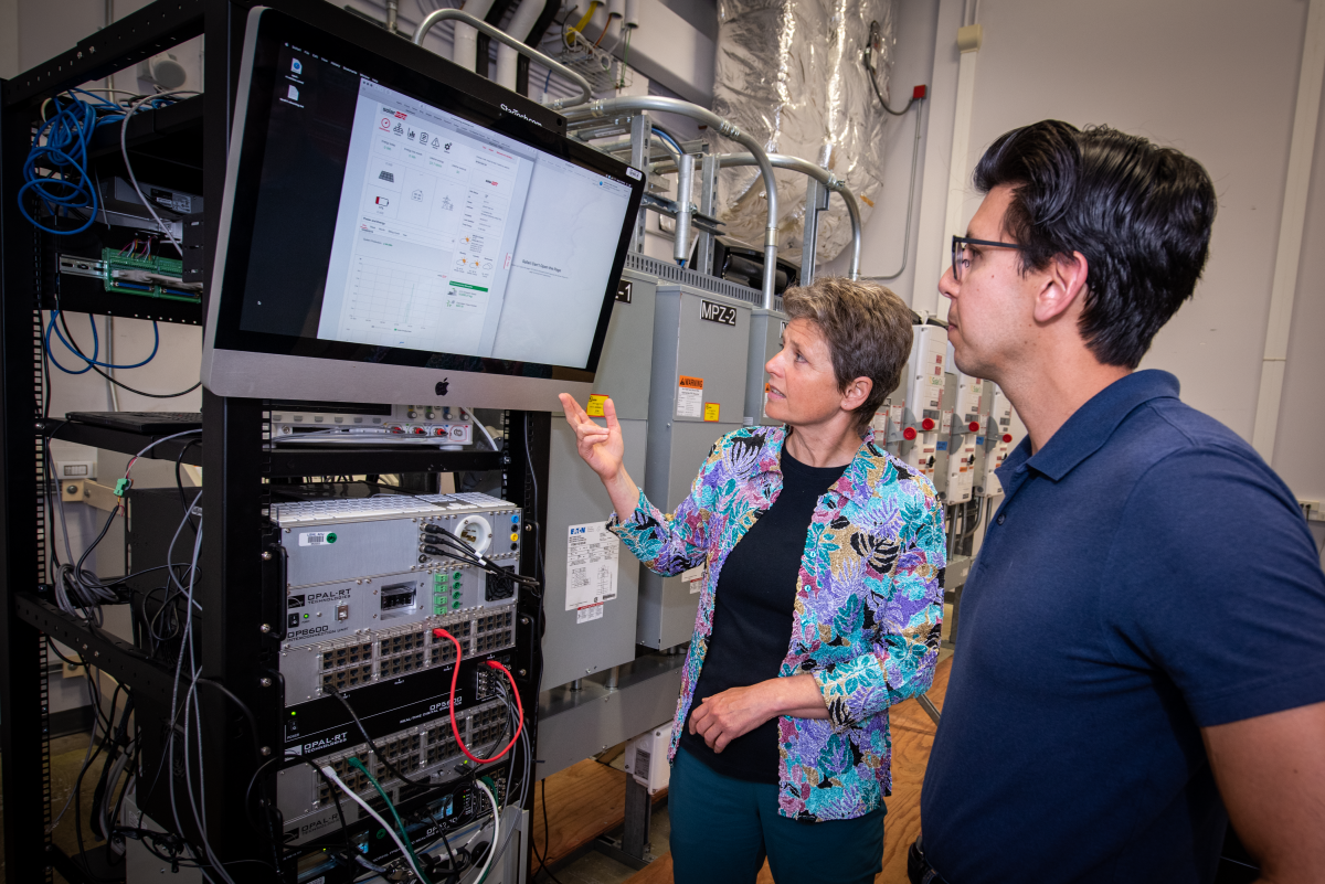 Researchers Sascha von Meier and Dan Arnold in FLEXLAB GIG Team Members at FLEXLAB